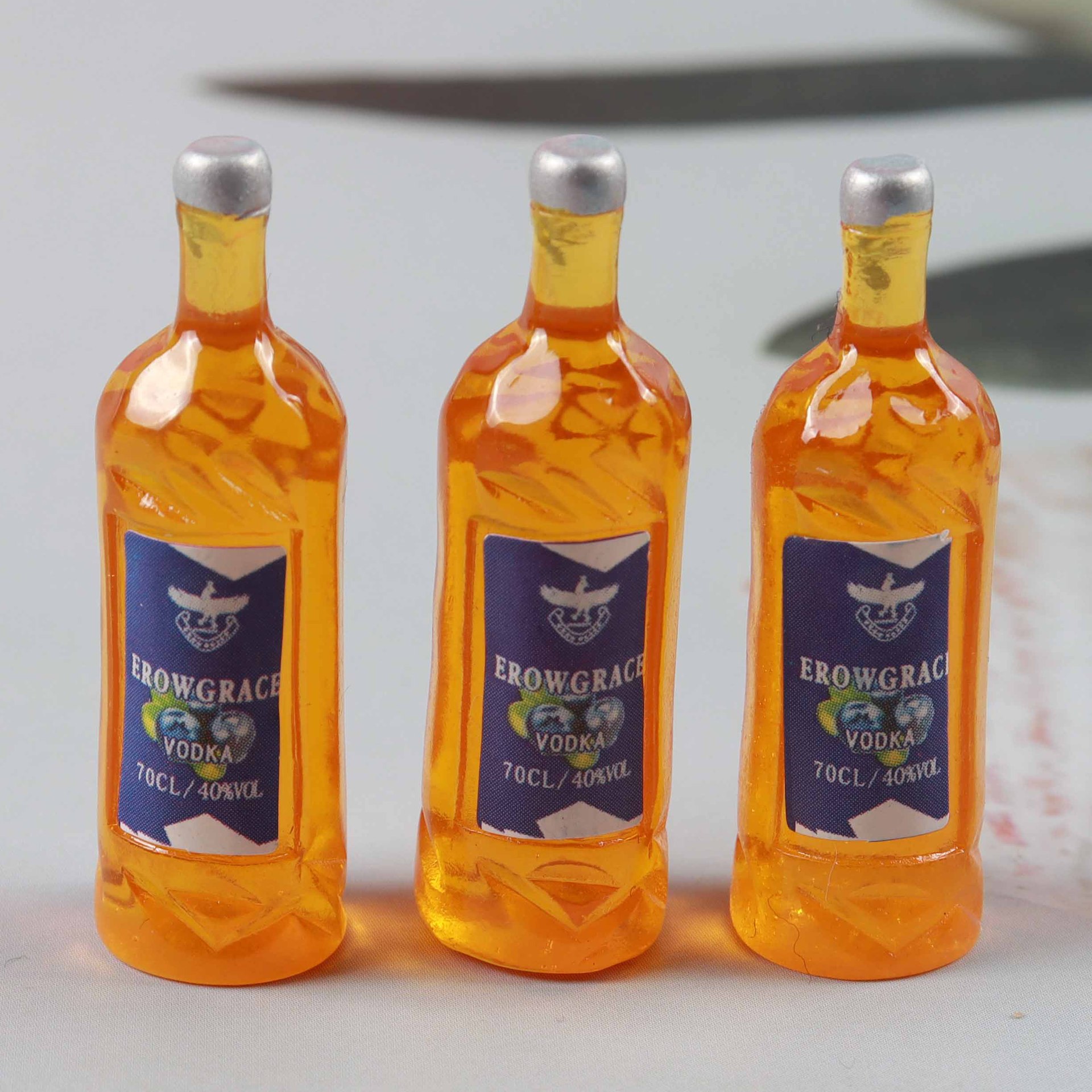 Resin Simulation Miniature Foreign Wine Primary Color Small Bottle Diy Mobile Phone Shell Keychain Hairpin Decorative Material Wholesale