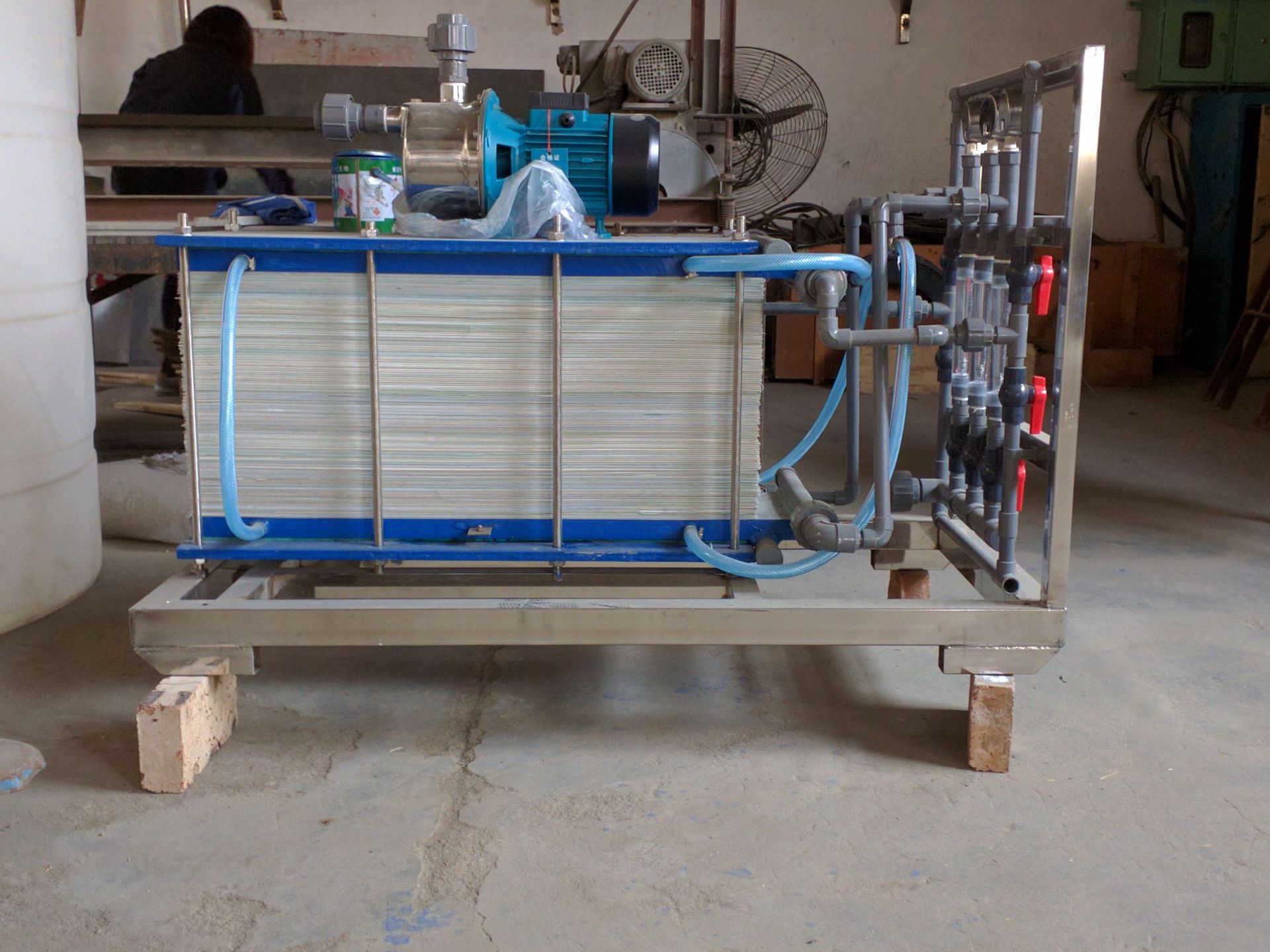 沧州远航专业生产供应电渗析设备,电渗析装置