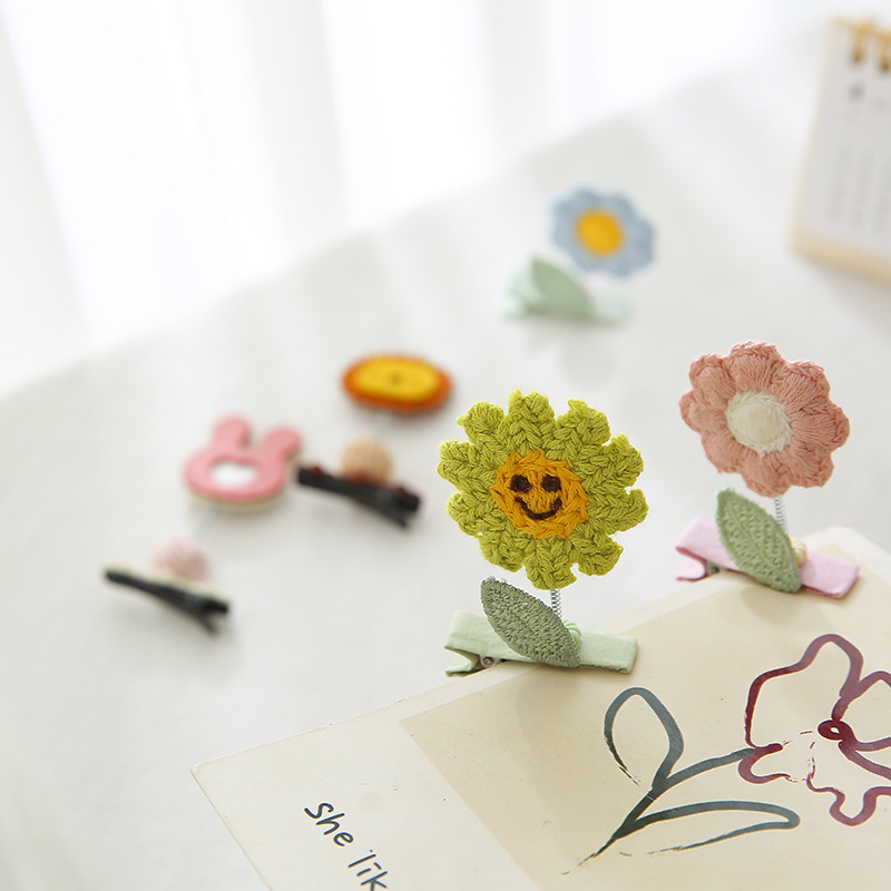 Knitted SUNFLOWER Three-Dimensional Barrettes Head Clip Bangs Korean Online Influencer Cute Clip Hairware Girl Side Clip Duck