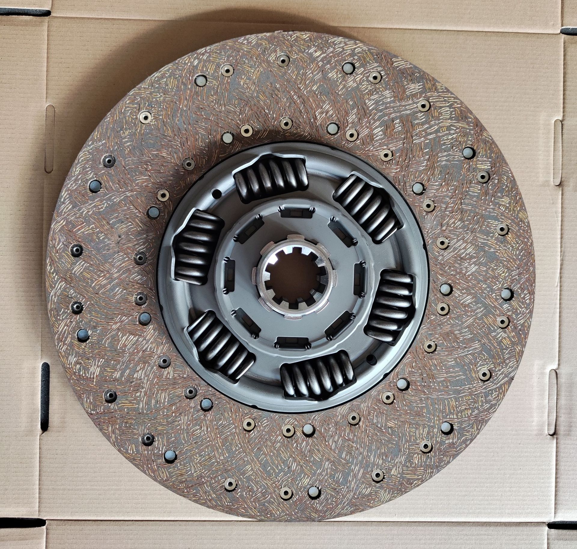 厂家供应卡车配件离合器片1878080035离合器片摩擦片