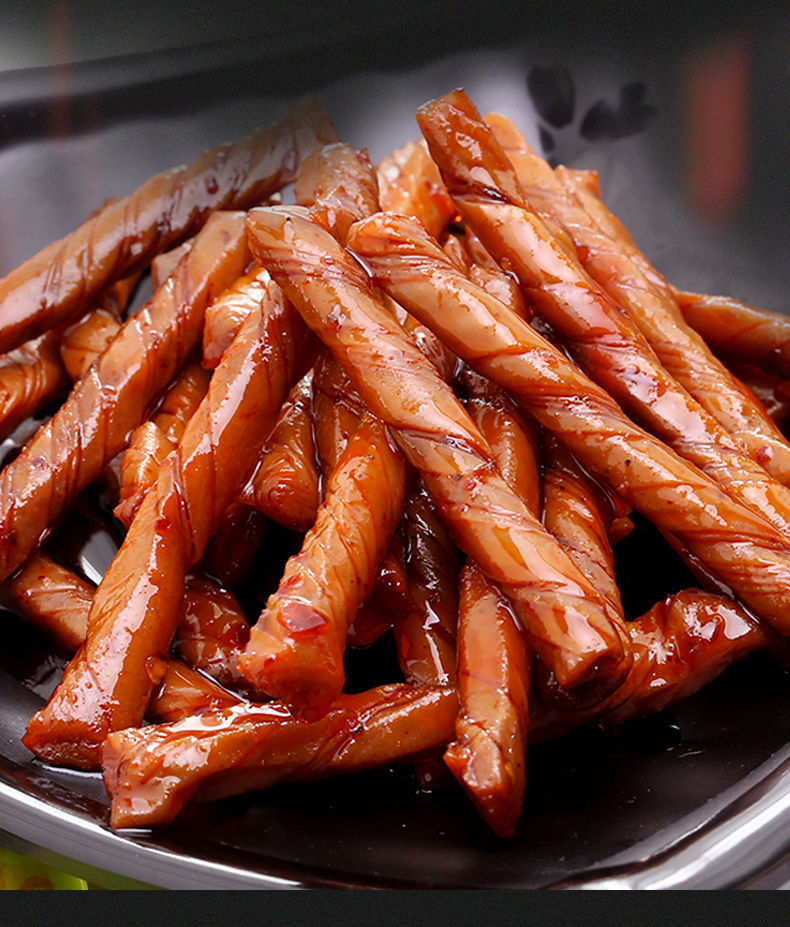 麻辣零食大礼包豆筋辣条小时候素肉豆干老式大辣片休闲食品