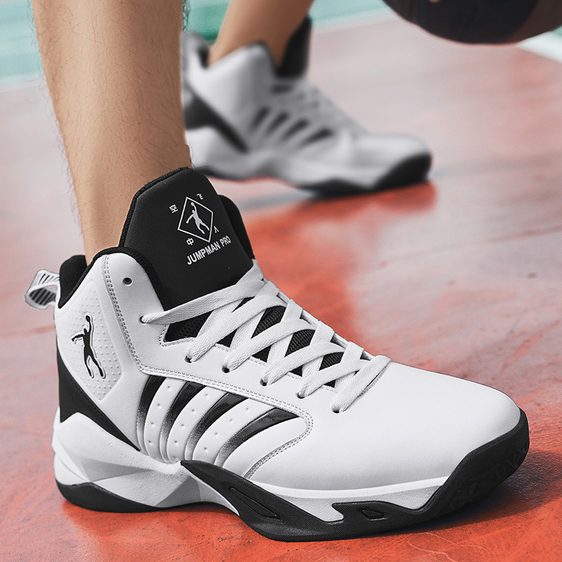 男孩篮球鞋乔丹