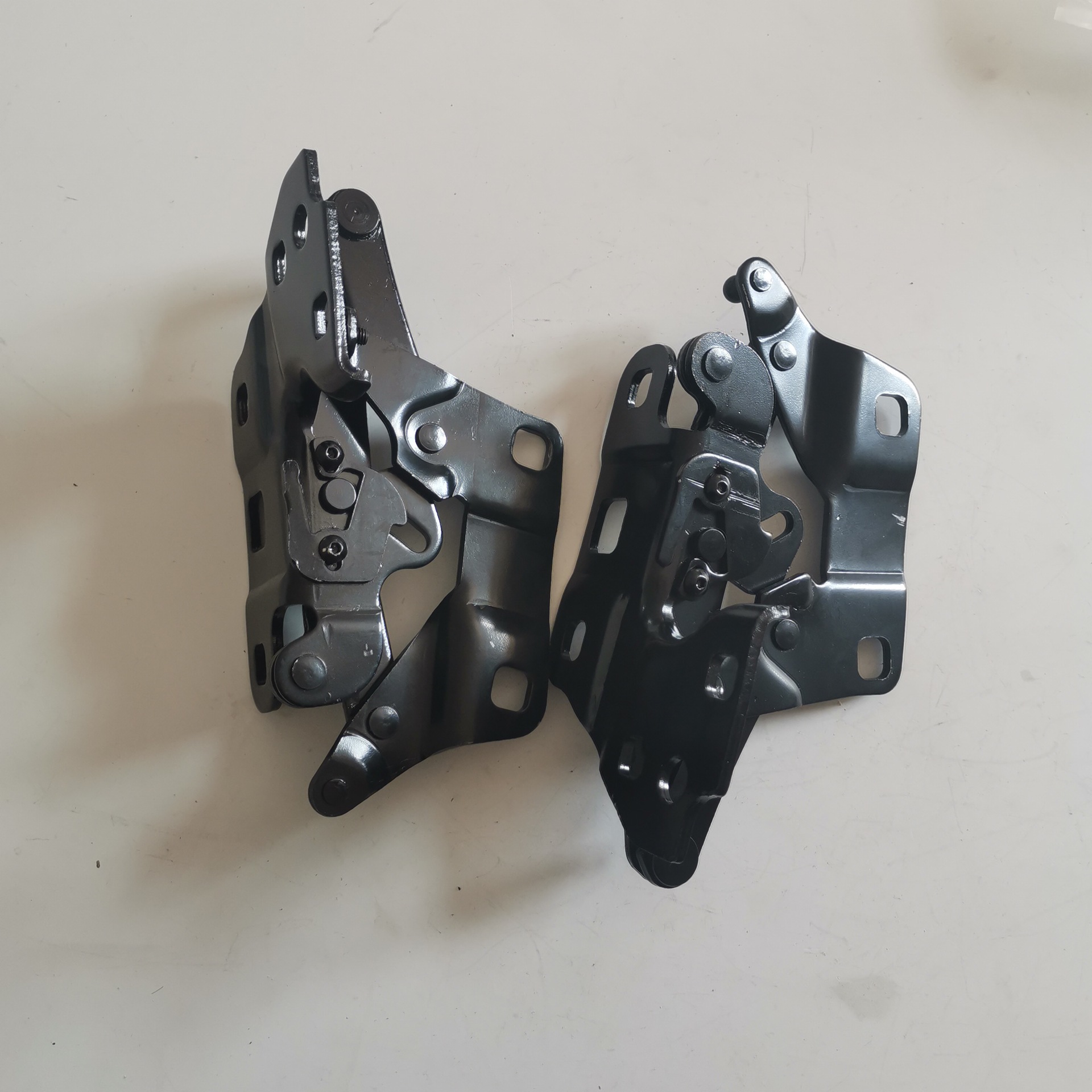 现货供应 适用于奔驰w66x166 汽车引擎盖合页前左 铰锁1668800128