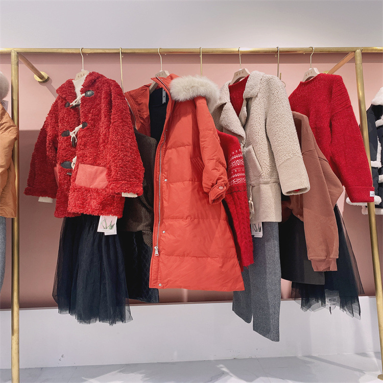 品牌折扣女装虫二小院秋冬装货源批发渠道,商场专柜撤柜剪标货源