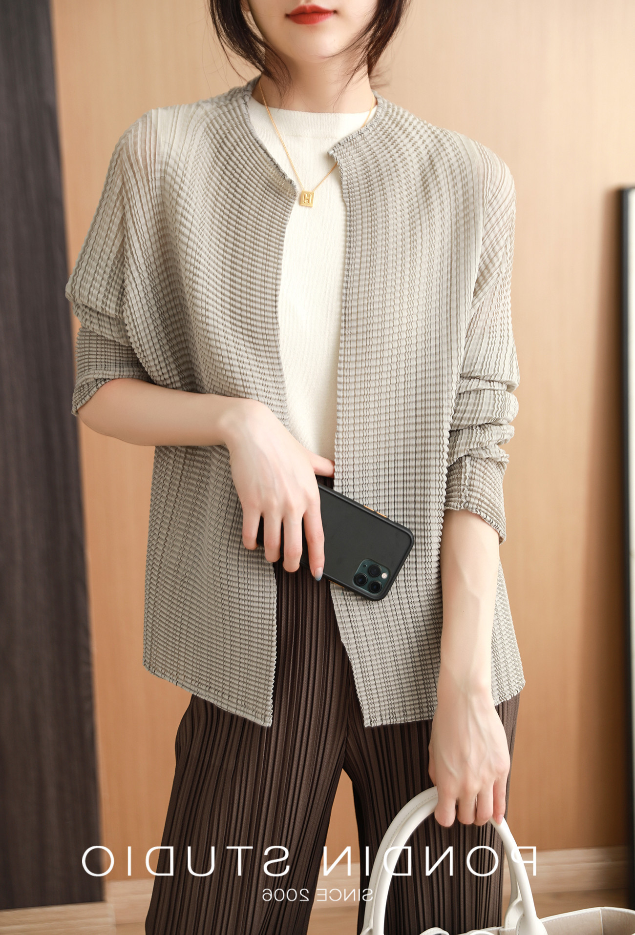 无扣长袖针织开衫图片