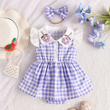 2024夏季新款宝宝衣服女婴儿甜美花朵刺绣娃娃领紫色格子三角哈衣
