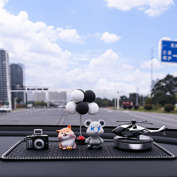 汽车装饰车内内饰饰品小摆件新款中控台网红女士男士模型可爱车上