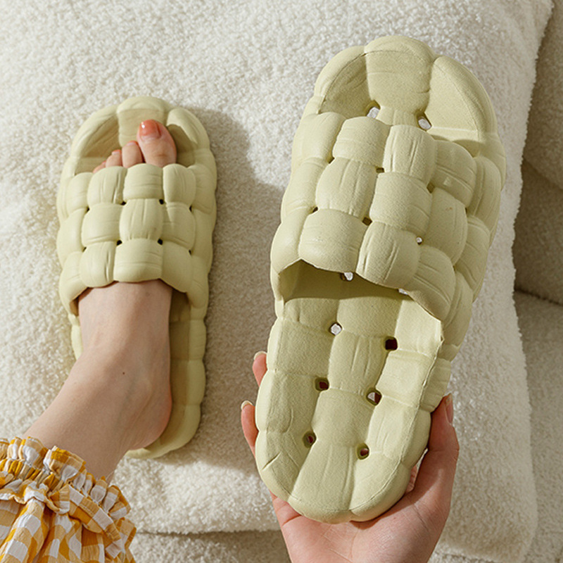 Summer Bath Bathroom Slippers Non-Slip Leaking Indoor Home Hollow Bathroom Quick-Drying Men's and Women's Slippers