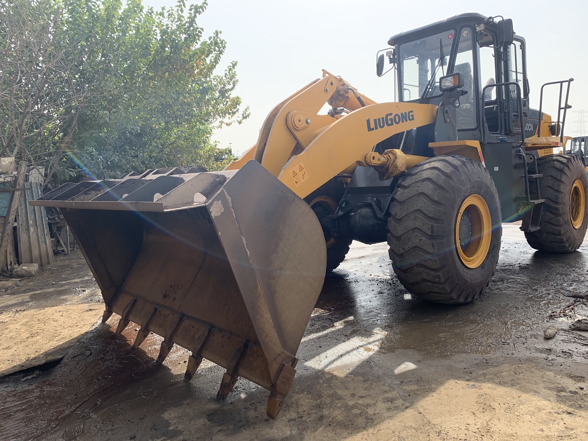 出售八成新轮胎铲车 5吨装载机价格 支持现场试车 送货上门