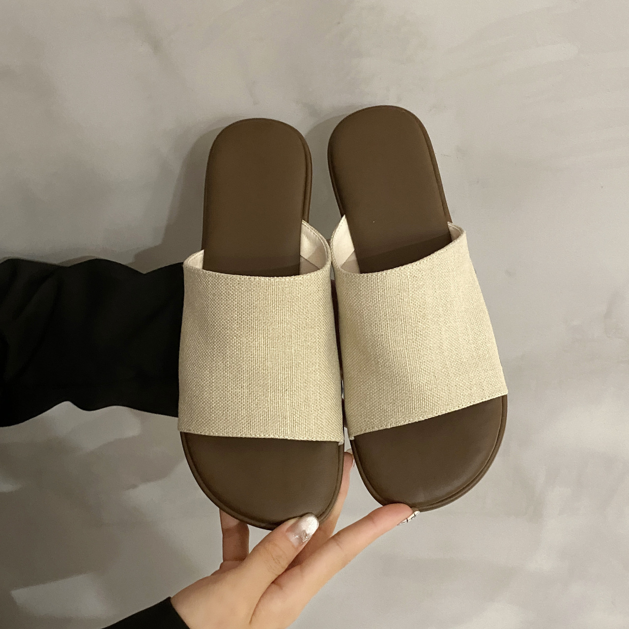 法式平底复古休闲一字拖鞋女夏外穿2024年新款海边度假沙滩凉拖鞋