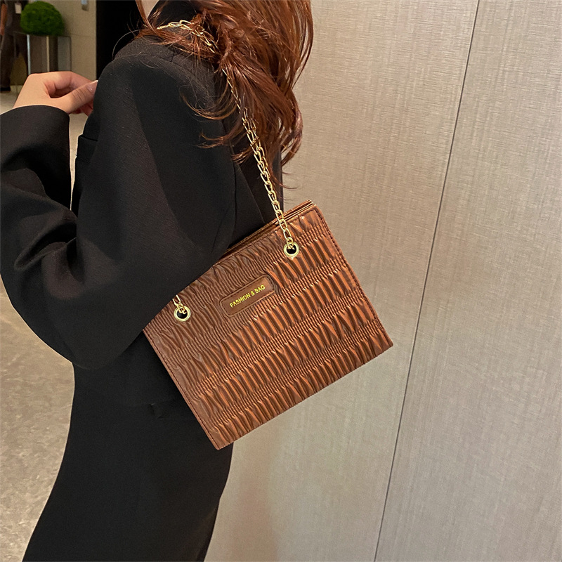 Casual Big Bag Women's Bag 2022 New Retro Casual Large Capacity Indentation Shoulder Messenger Bag Solid Color Tote Bag