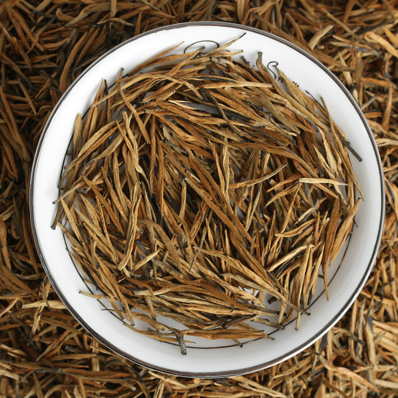 云南滇红 单芽直条小金针 凤庆蜜香小金针 早春茶 古树金芽 散茶