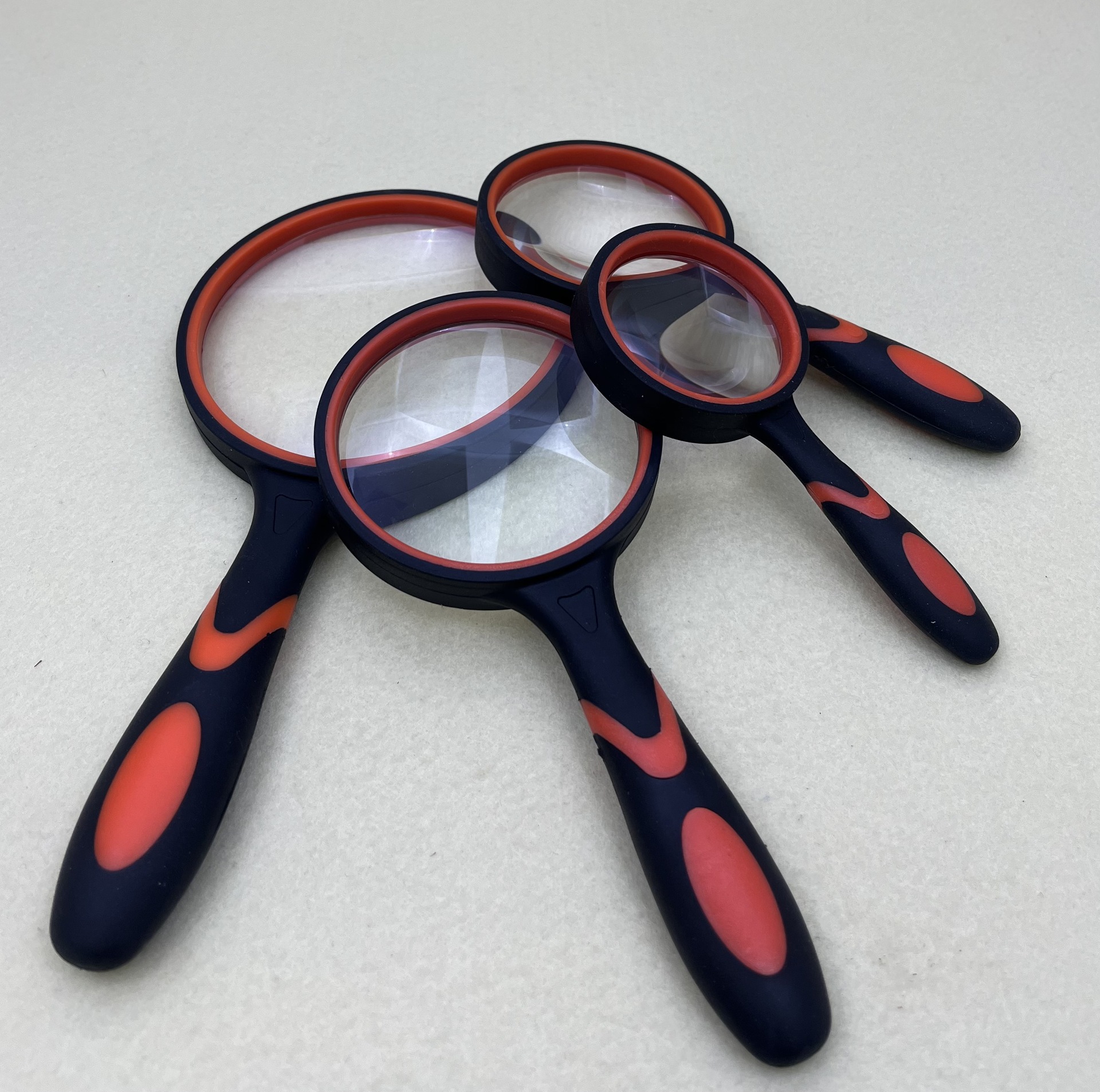 Rubber Double-Color Handle Magnifying Glass for the Elderly Handheld Reading 10 Times HD Plastic Glass Lens Four Groups of Diameter Wholesale