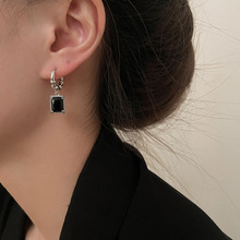 小众设计复古黑色锆石耳扣耳钉高级感轻奢气质耳环2023年新款耳饰