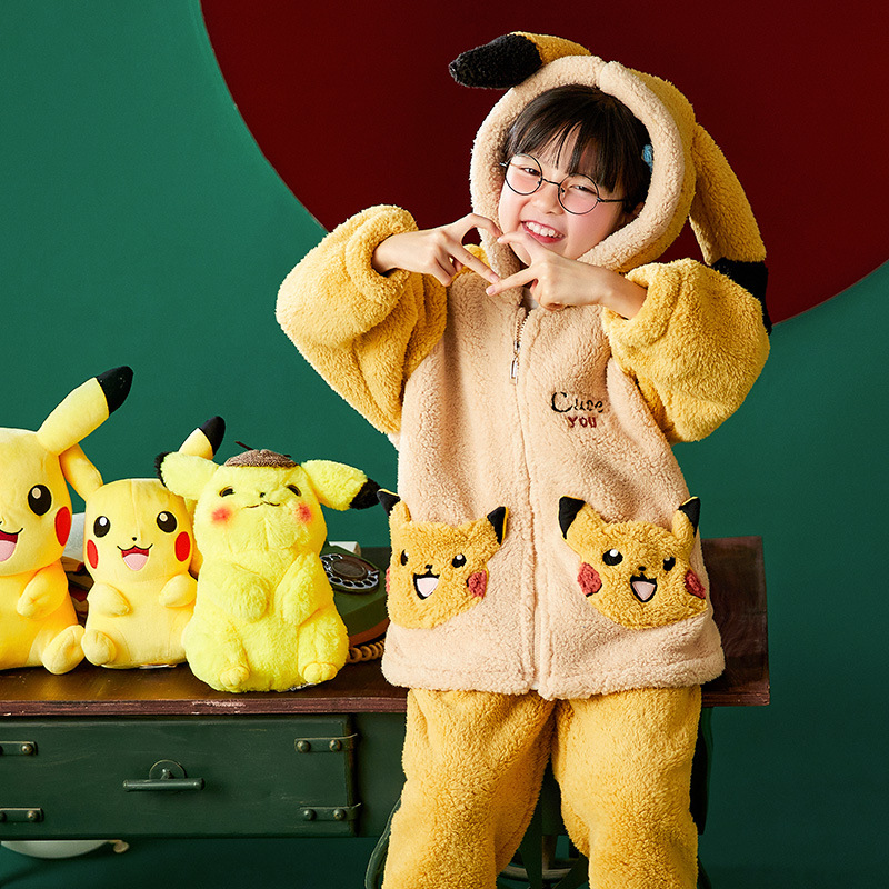 冬季法兰绒长袖睡衣母女亲子女童卡通皮卡丘保暖开衫可爱连帽套装