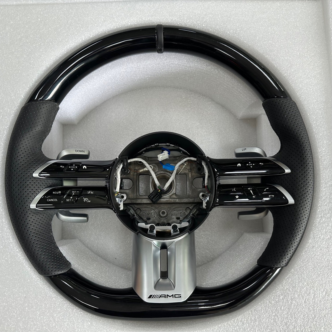 适用于奔驰方向盘老改新a180lc200le300碳纤维蜻蜓amg总成改装