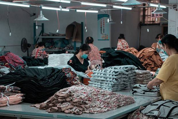 来图来料外贸女装定制的服装代加工厂t恤贴牌样衣打版小批量裙子