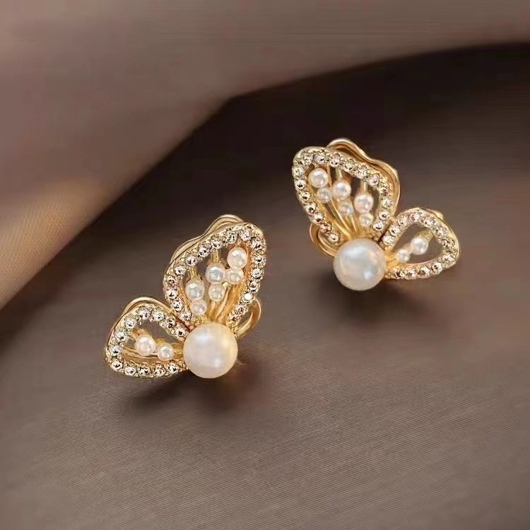 Love Pearl 925 Silver Stud Earrings Sweet Tassel Dignified Flowers Earrings for Women Trendy Gentle and All-Match Earrings Wholesale