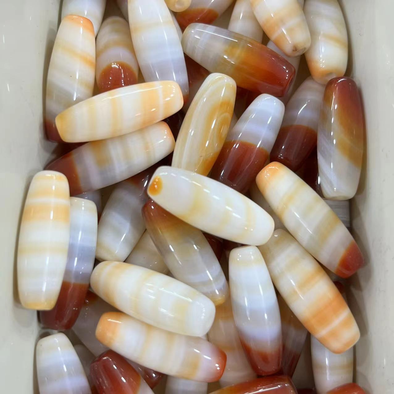 约10-12x30-40mm 米形珠 白色粉红条缠丝条纹玛瑙 路路通 beads
