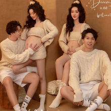 新款孕妇拍照情侣粗线毛衣夫妻孕妇装一男一女写真服