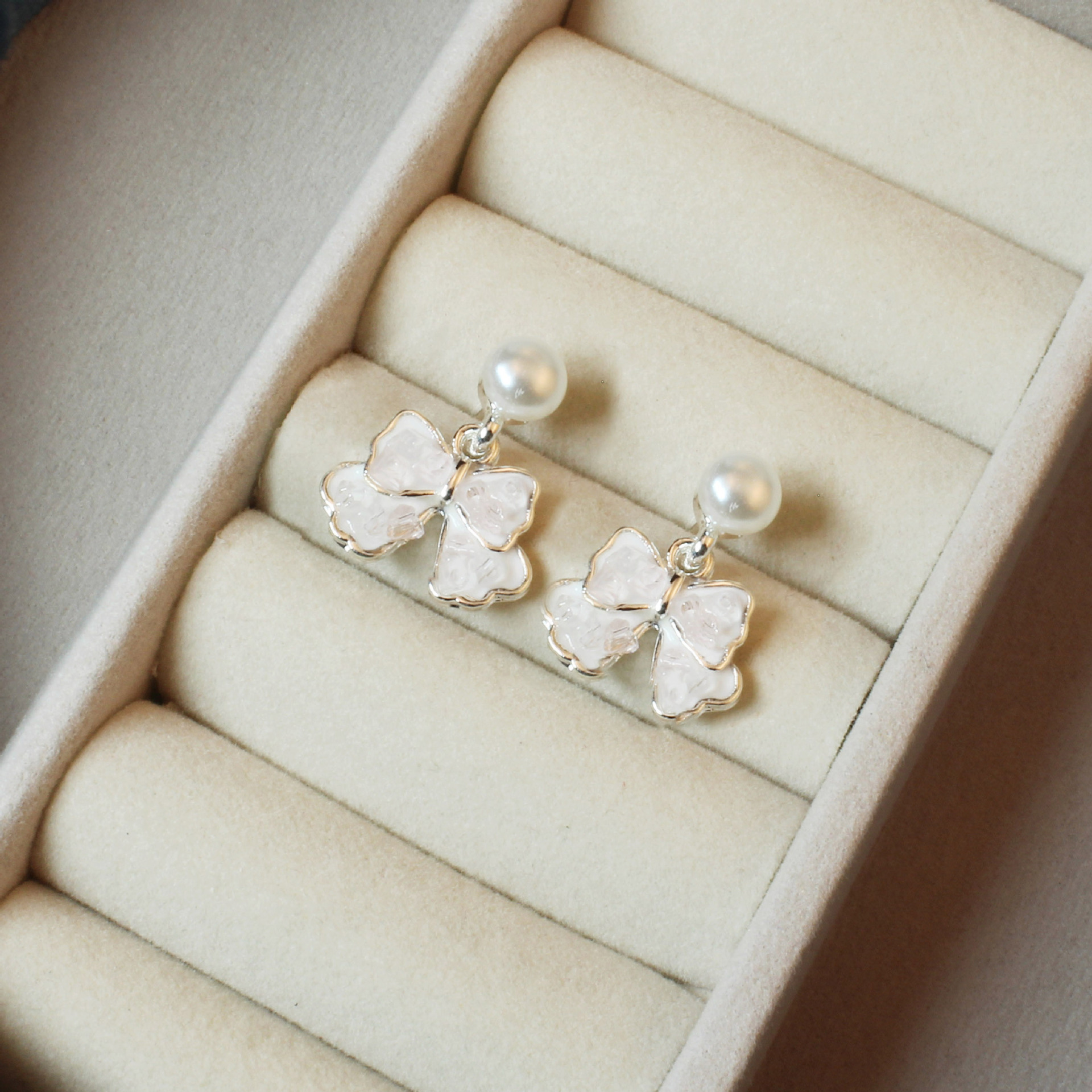 粉色蝴蝶结水晶耳环女设计感耳饰耳钉银针耳饰ins耳坠高级感轻奢