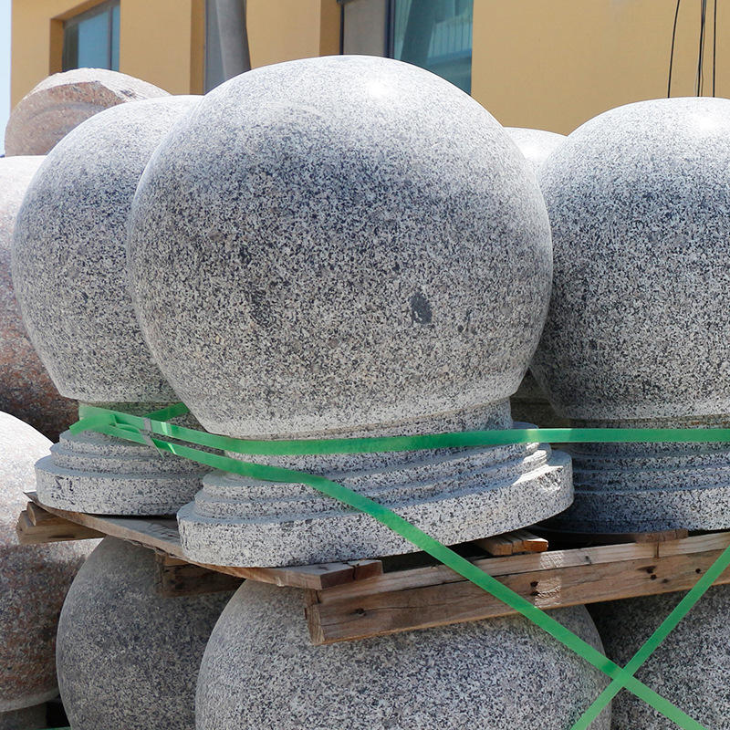 芝麻灰圆球 花岗岩挡车石球 广场公园阻车石 停车场灰麻止车石球