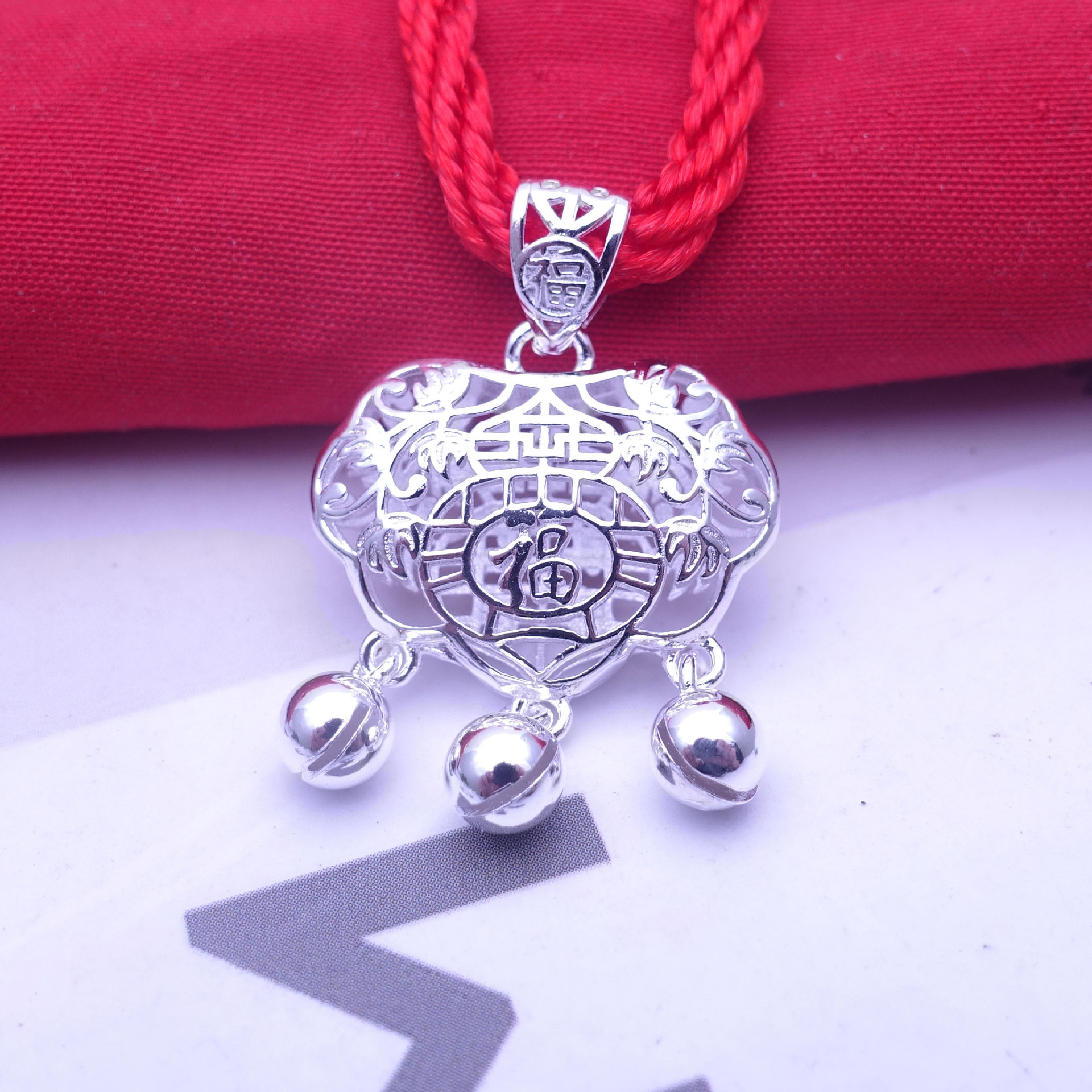 儿童成人银锁足银吊坠纯银项链镂空宝宝长命锁生日礼物送女友配饰