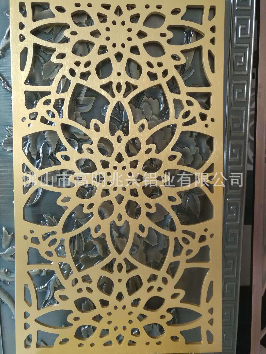 雕花包边铝窗花带框定制各种各样铝合金古建筑窗花