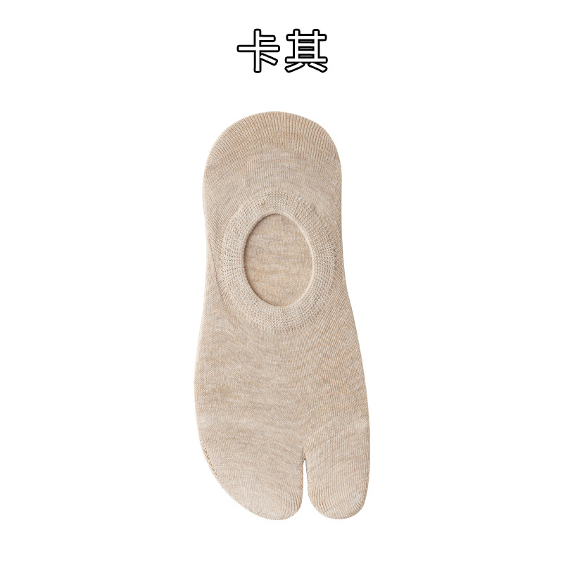 Women's Low-Cut Ankle Socks Toe Socks Autumn Thin Japanese Two-Toe Socks Silicone Non-Slip Tight Invisible Wooden Socks for Men