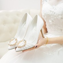 2023新款白色高跟鞋女珍珠水钻大码婚纱鞋礼服伴娘鞋新娘绸缎婚鞋