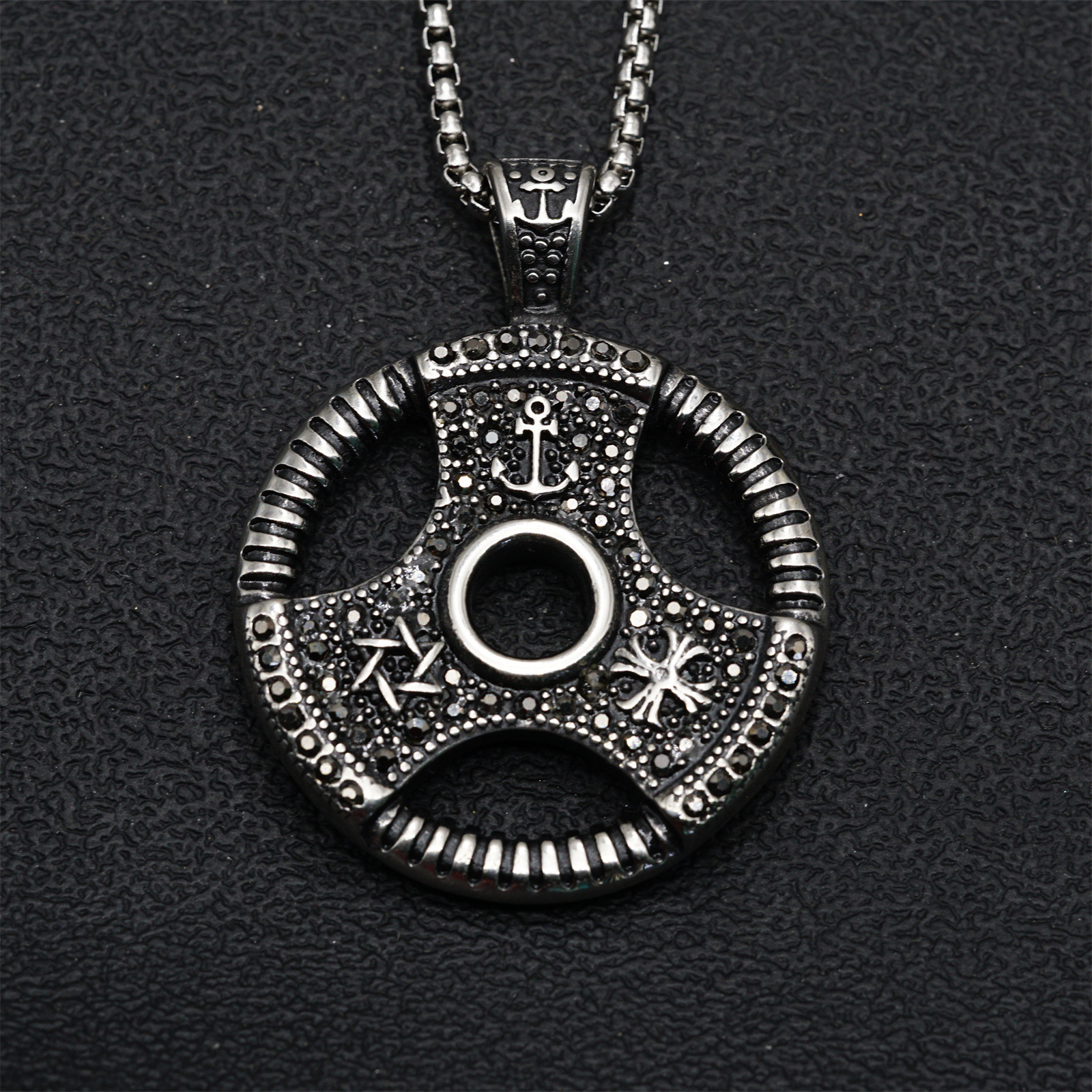 命运之轮吊坠男钛钢克罗伈项链欧美潮女十字架挂坠t恤卫衣毛衣链