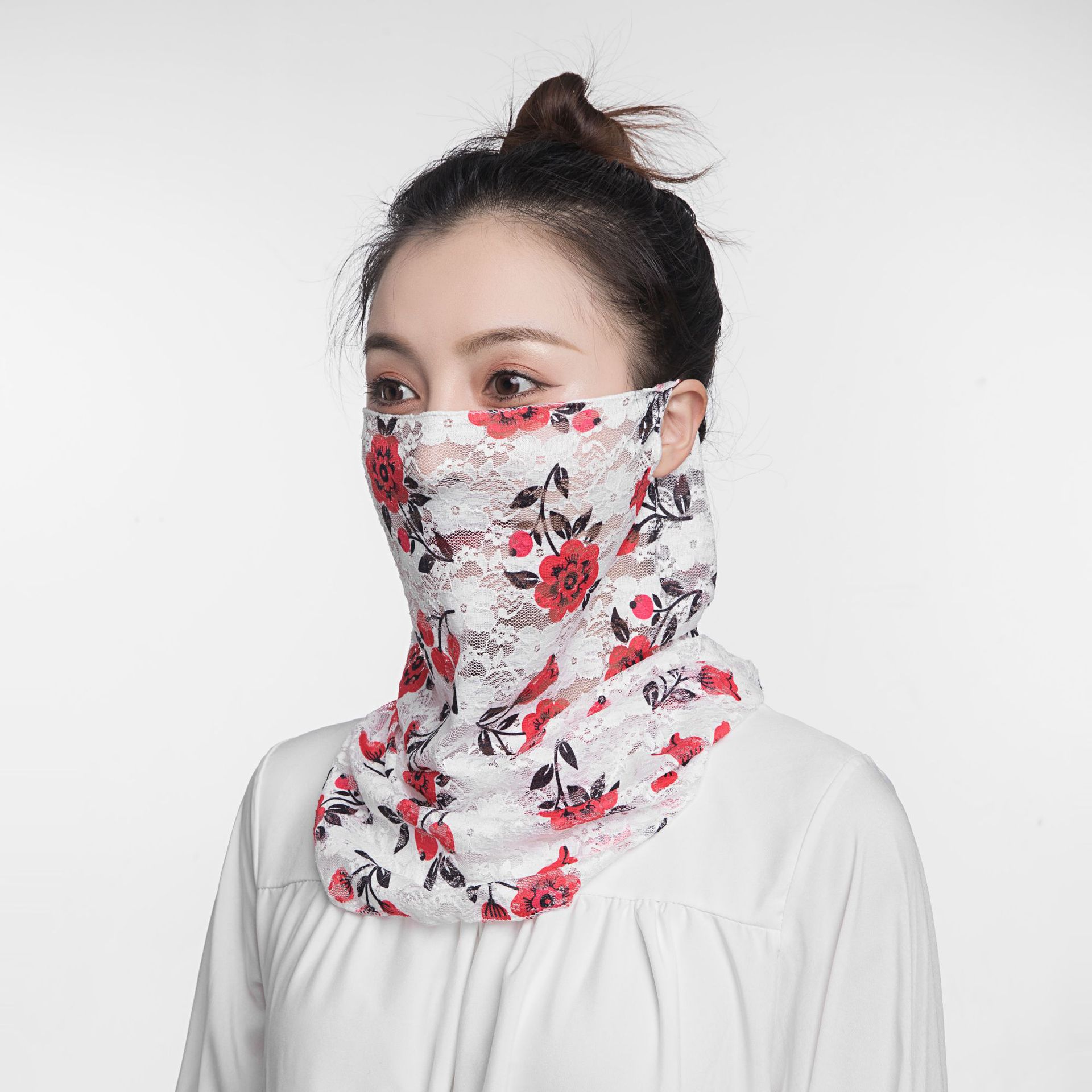 防晒面罩面巾春夏薄款透气防尘挂耳遮脸罩蕾丝女围脖围巾护颈面纱