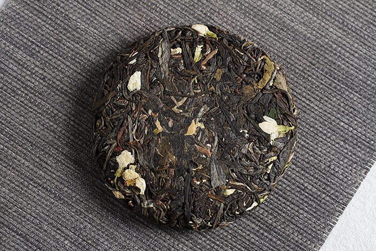 批发 茉莉青饼100g饼茶 调味茉莉花茶 普洱生茶迷你小饼 老树普洱