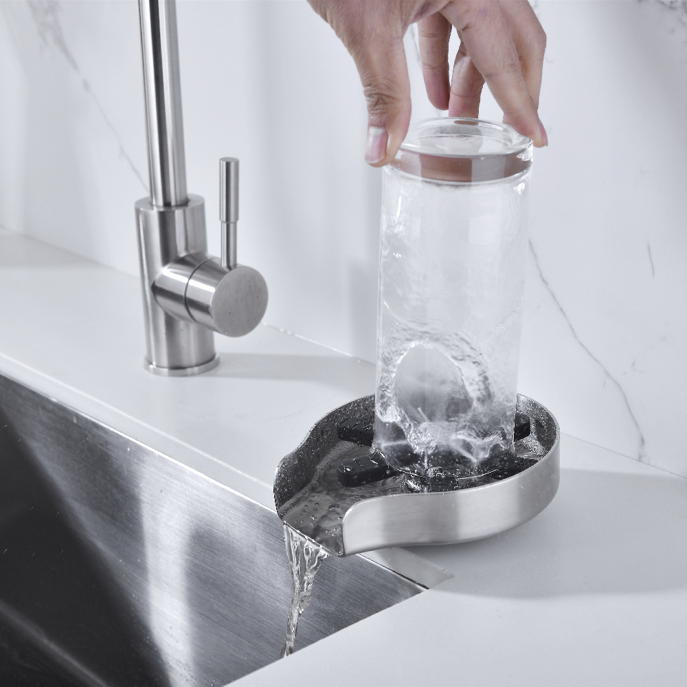 嵌入式按压自动清洗茶杯红酒杯奶瓶家用商用吧台高压水槽洗杯器