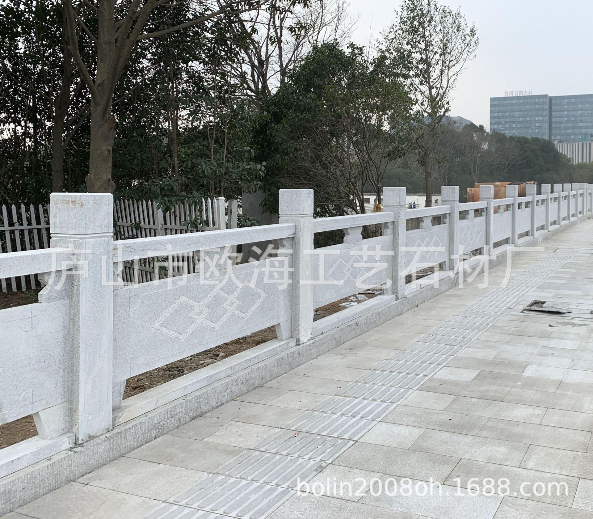 简单大方实用菱形格子栏杆 花岗岩石护栏 大理石白麻栏杆