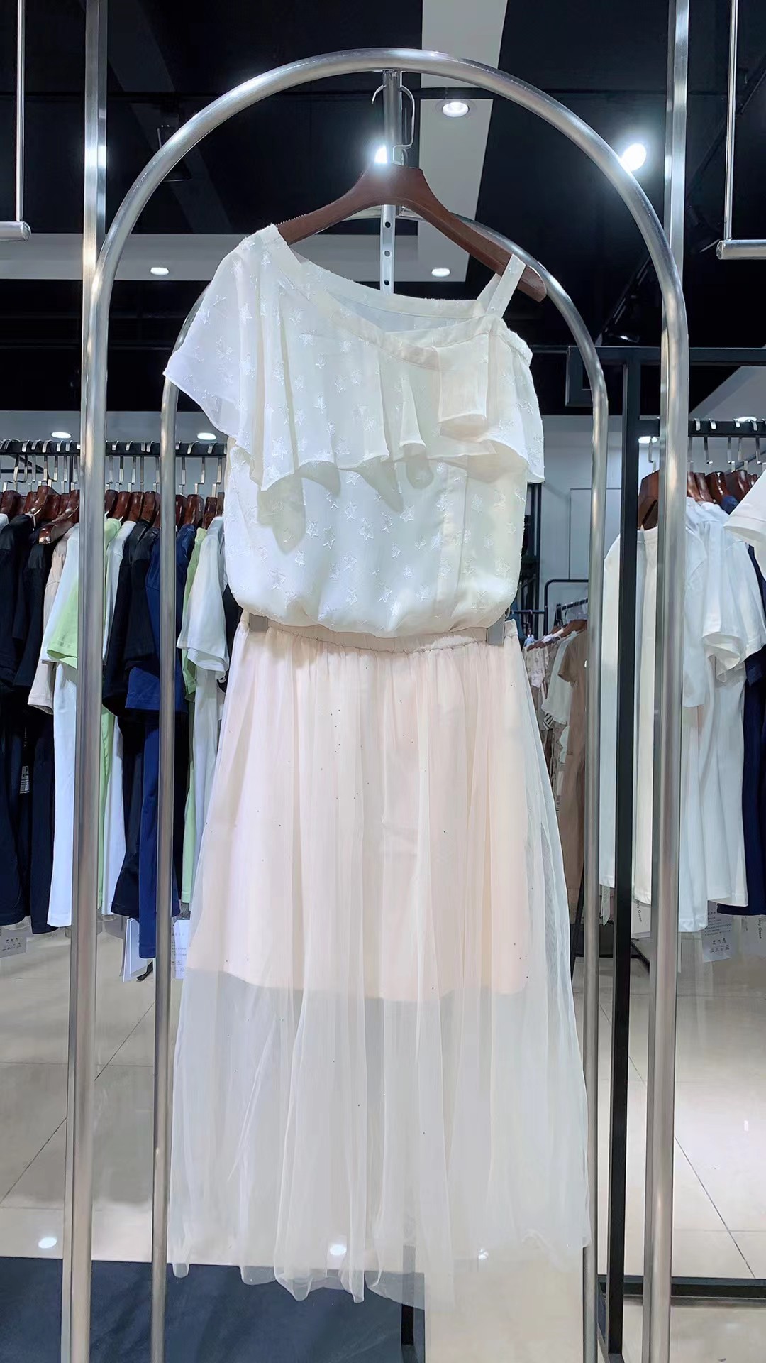 拉素夏装新款女装品牌折扣休闲正品年轻时尚连衣裙品牌组合