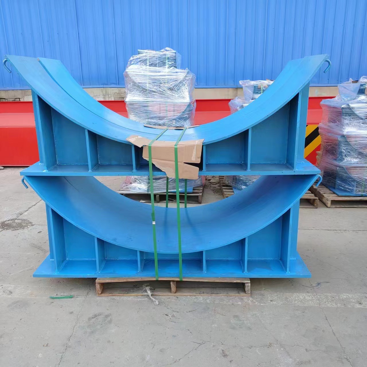 带垫板鞍式支座鞍式大口径滑动管托导向支架u型管廊鞍式支座管托