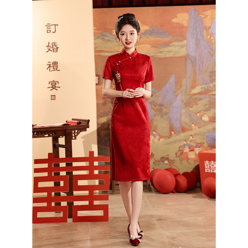 新娘红色中式订婚礼服连衣裙回门年轻便装结婚高级改良旗袍敬酒