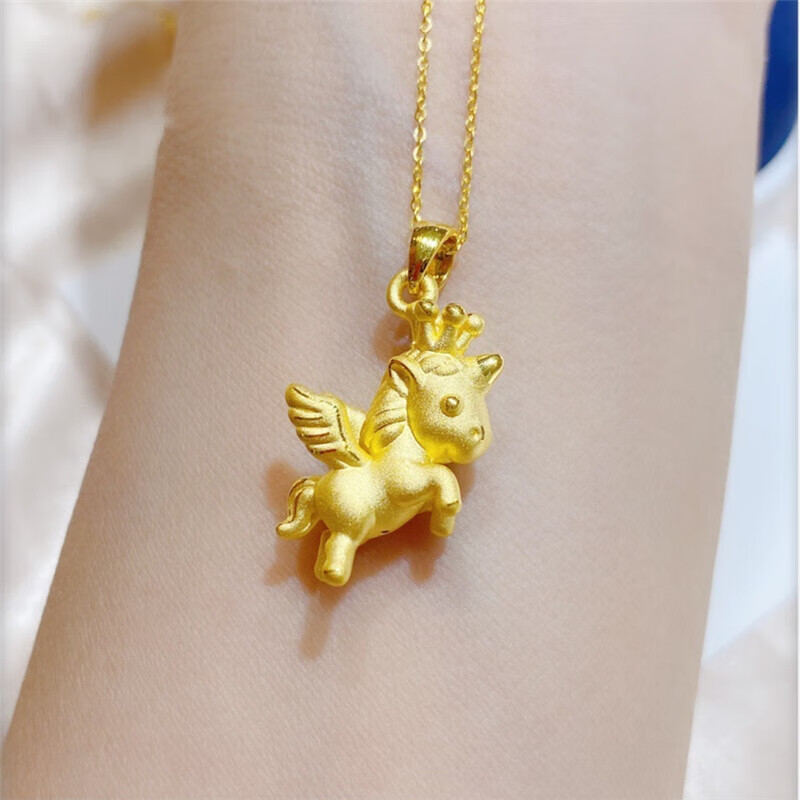 老凤凰皇冠飞马黄金吊坠女 999足金独角兽项链生肖马挂坠送女友新