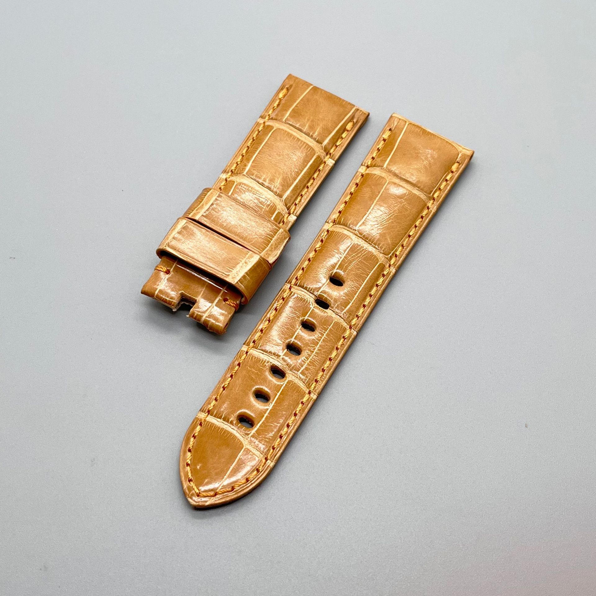 代用沛--纳海鳄鱼皮手表表带潜行441 312 305系列表带原装男女