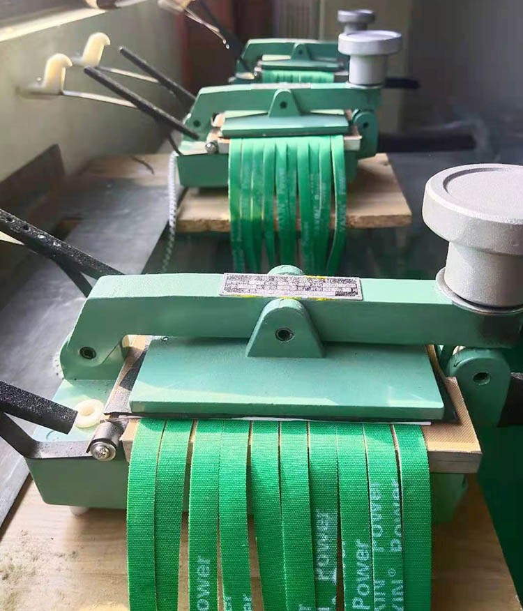 纺织龙带磨皮机 锭带磨边机接头机 打磨机平皮带尼龙片基带磨头机