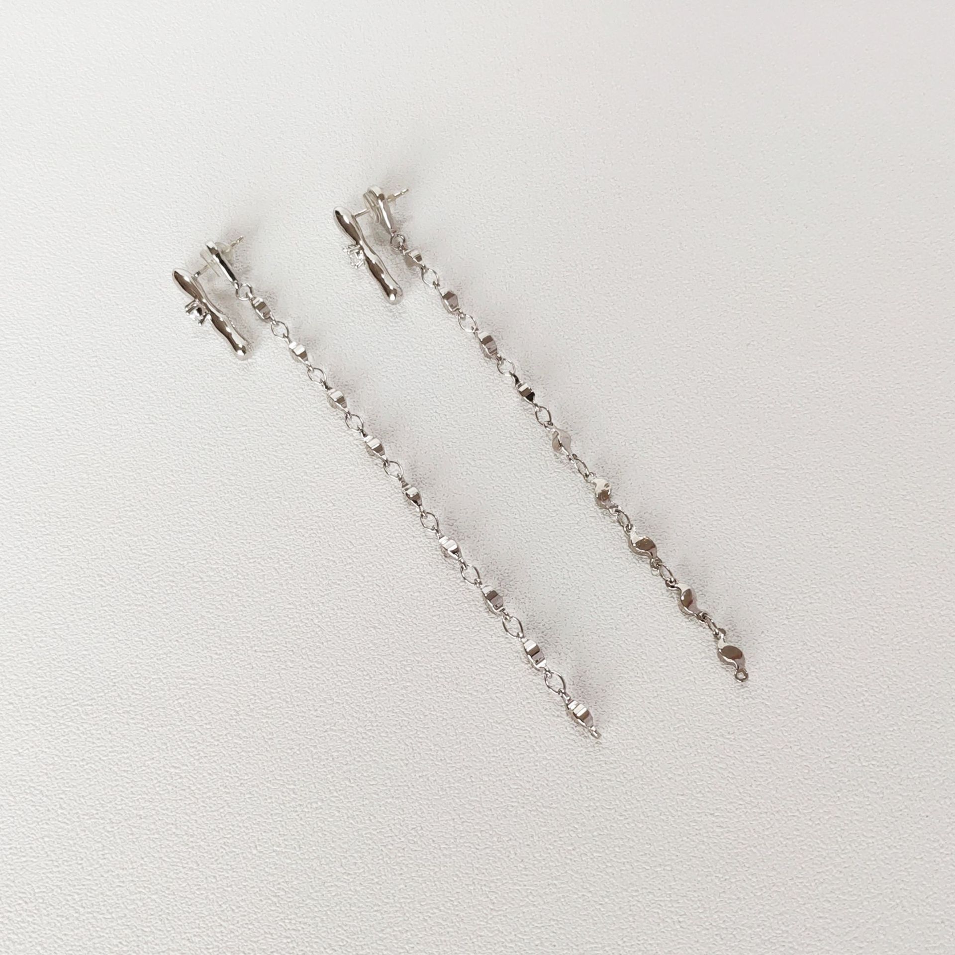 白金色长款流苏耳环女ins潮长款银针耳饰s925银针耳线