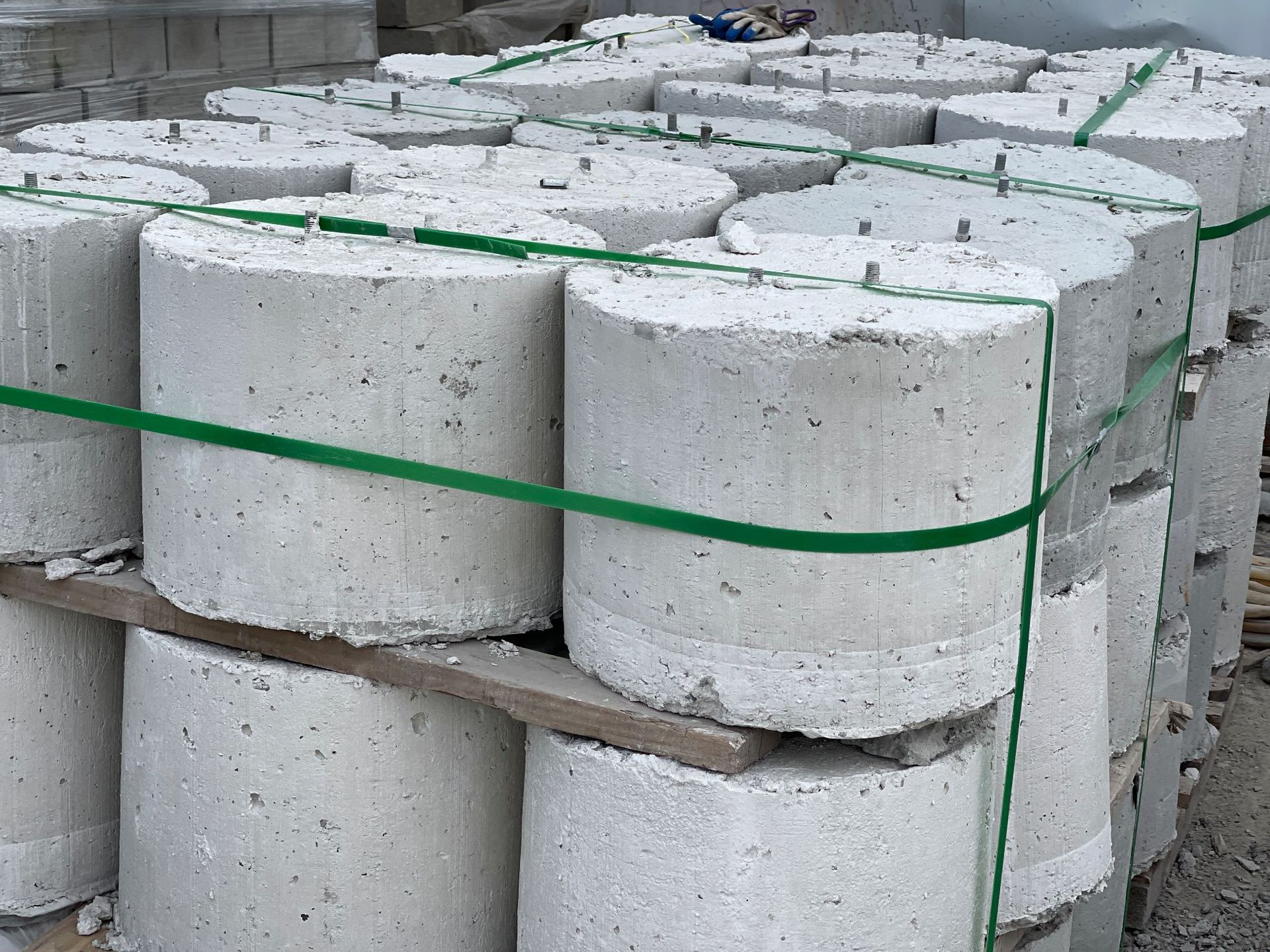 光伏水泥墩 光伏太阳能水泥墩