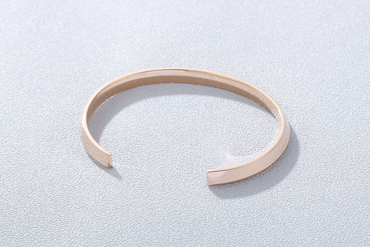 2020年新款 韩版刻字c型开口手镯女配饰素圈手环 可一件代发