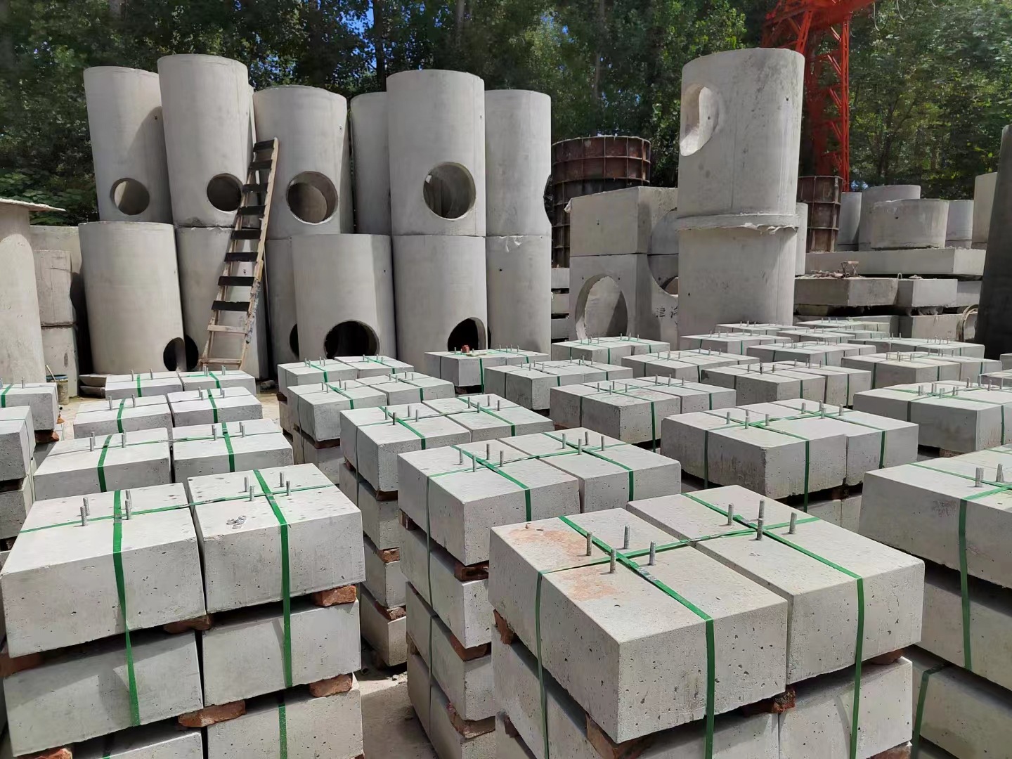 京津冀水泥墩隔离墩水泥柱水泥块水泥管各种尺寸混凝土30材质