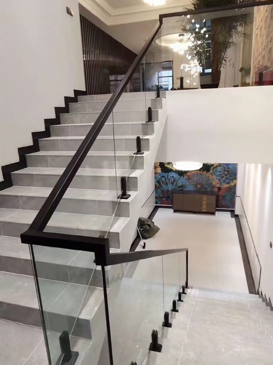 玻璃卡槽扶手实木卡槽扶手玻璃护栏玻璃夹预埋钢槽玻璃扶手u型槽