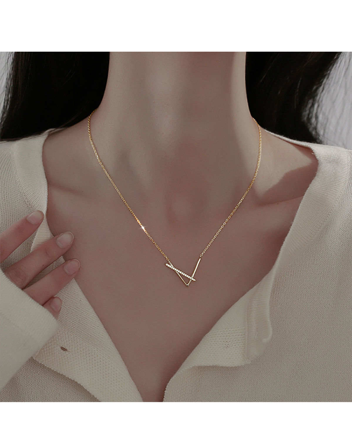 韩国几何线条型字母v型吊坠项链简约百搭设计锁骨链铜镀真金项饰