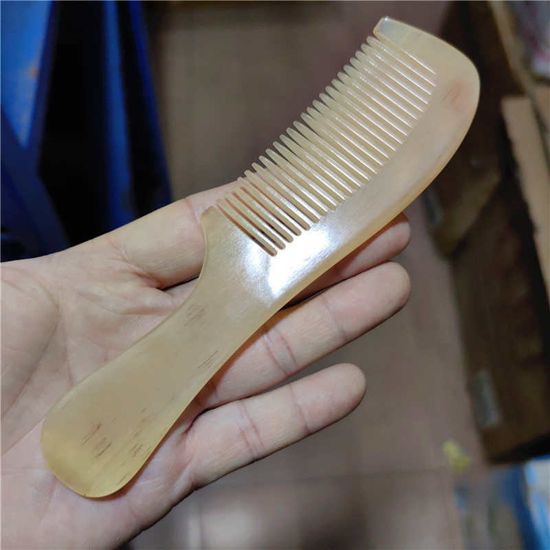 绵羊角17厘米羊角中柄圆柄密齿咖啡色家用直发长款小大号角梳随机-阿