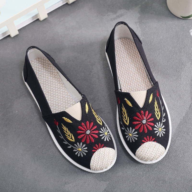 Customized Spring and Autumn New Women's Shoes Old Beijing Cloth Shoes Pumps Middle-Aged and Elderly Casual Internet Celebrity Canvas Shoes Breathable Non-Slip Soft Bottom