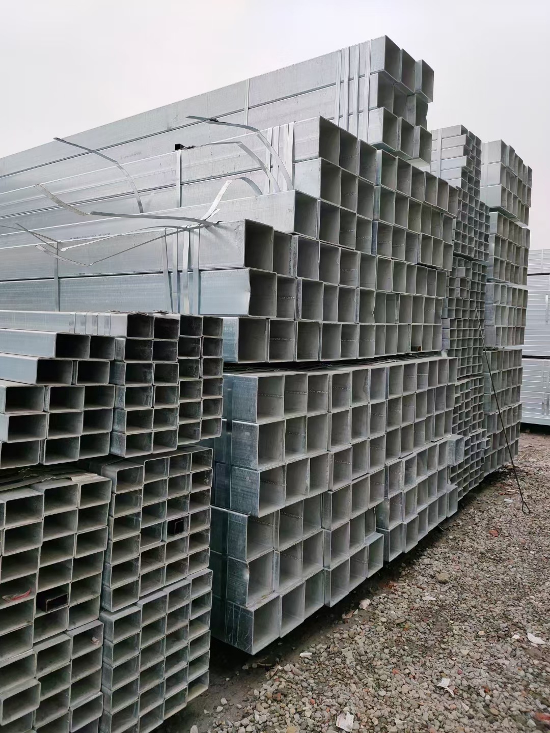 镀锌方管热镀锌q235b方形钢管度锌管电梯钢管成都现货厂家型钢